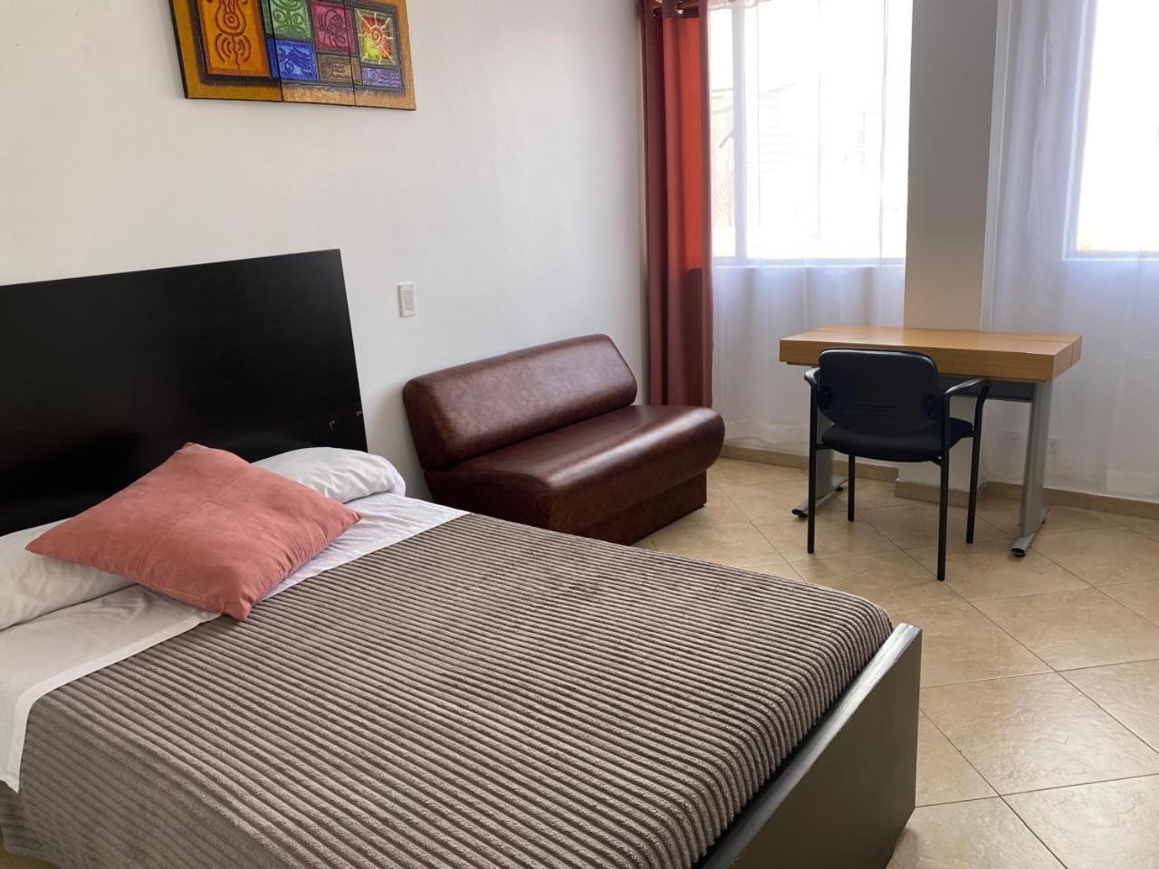 Pensión Destino Nómada Calle 11 N 1-38 Bogotá