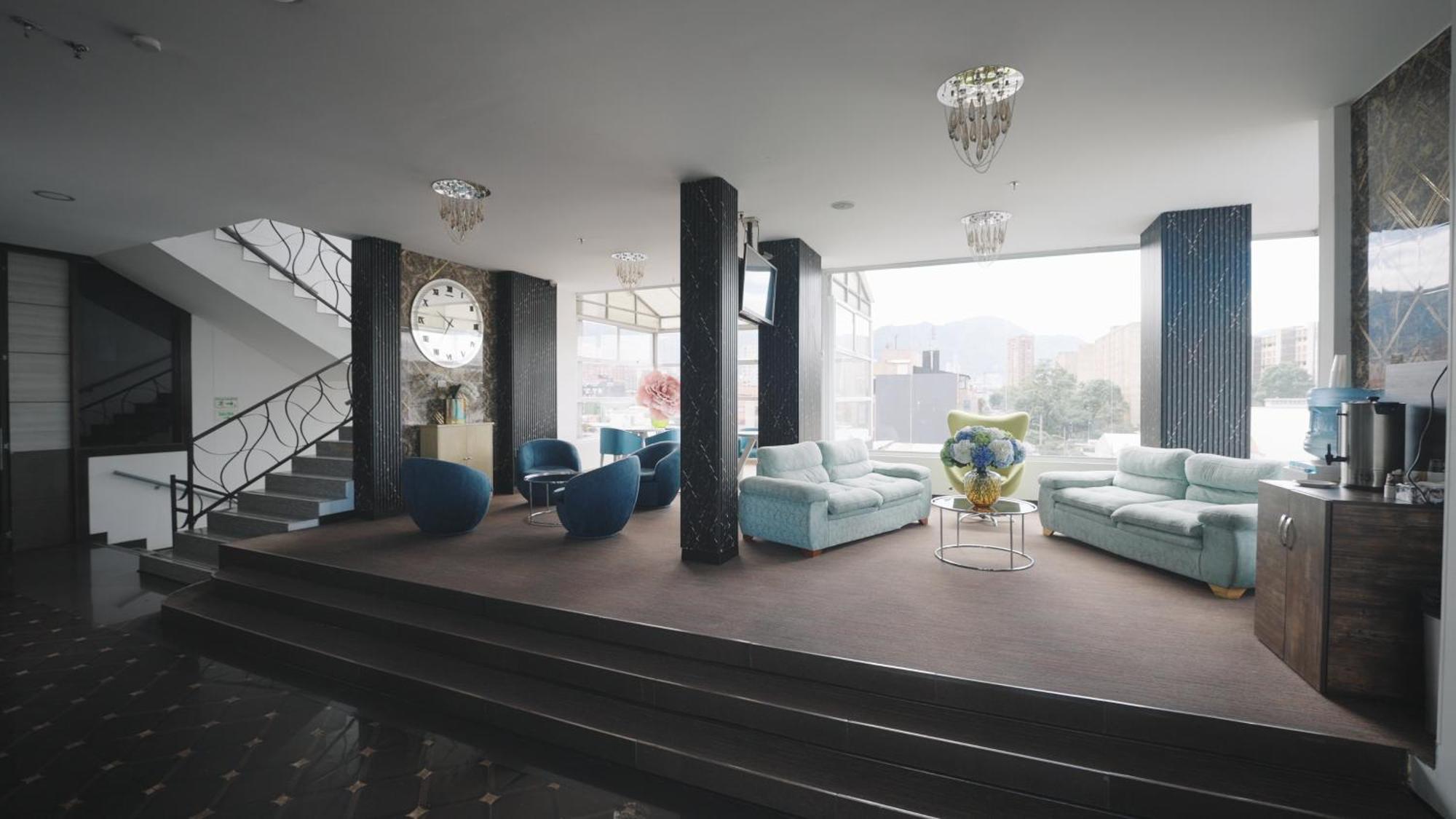 Boutique Center Hotel