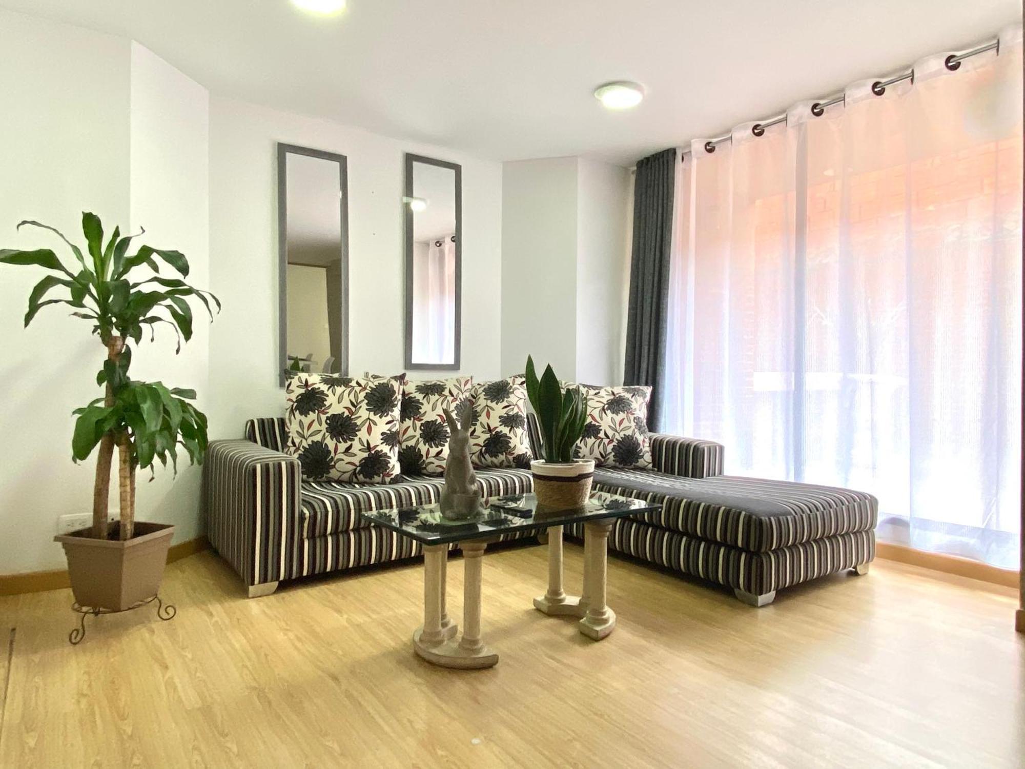 Apartamento. Parque De La 93. *