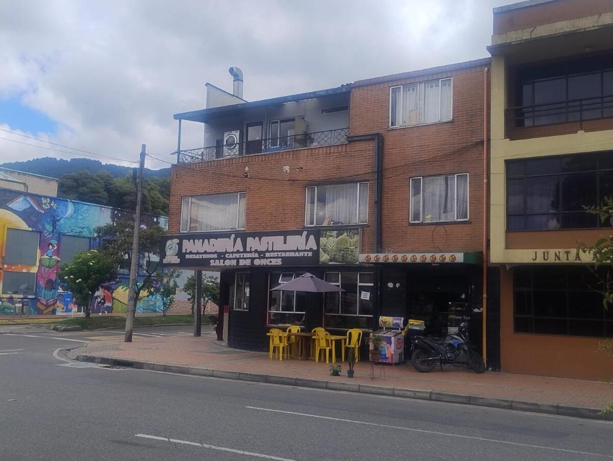 And Comfortable, * Bogotá