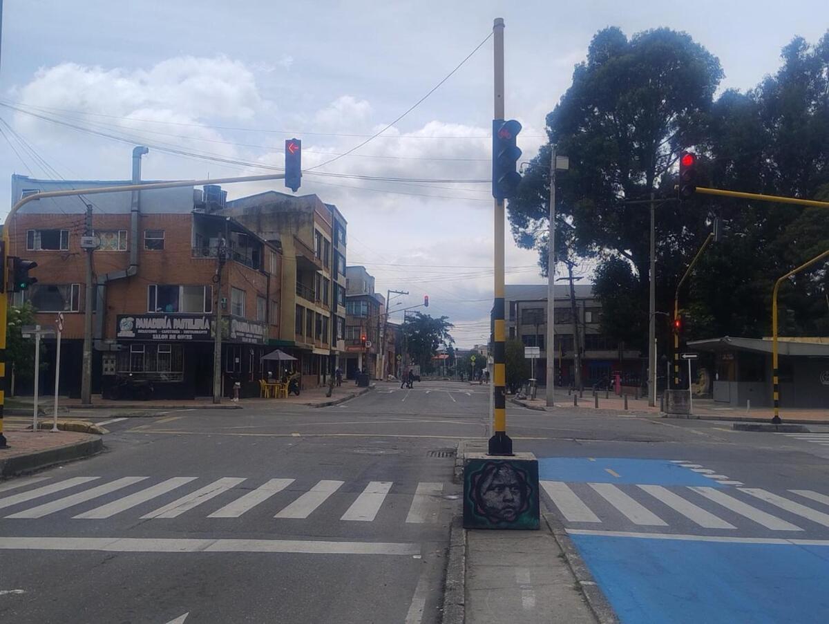 And Comfortable, * Bogotá
