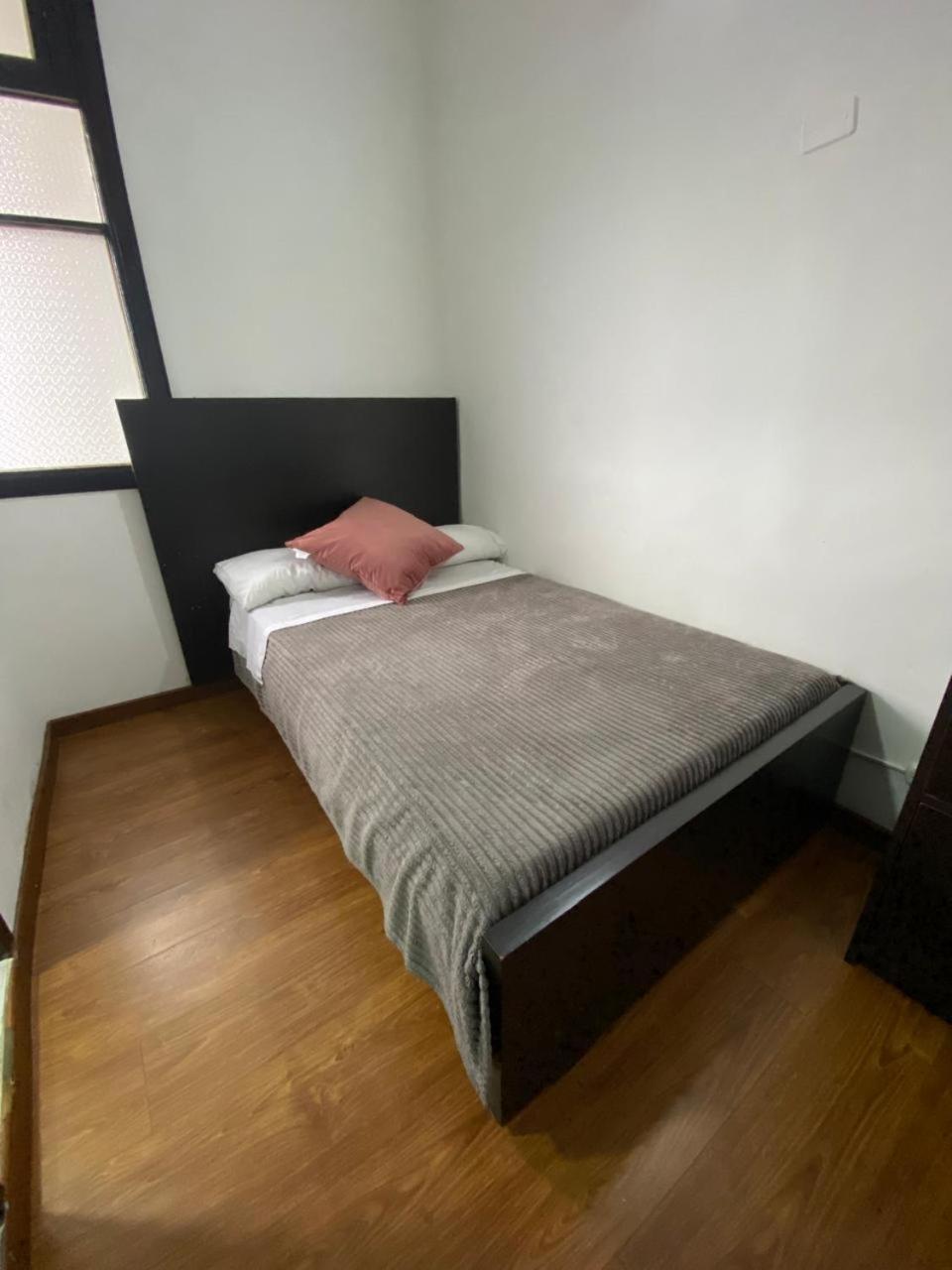 Pensión Destino Nómada Calle 11 N 1-38 Bogotá