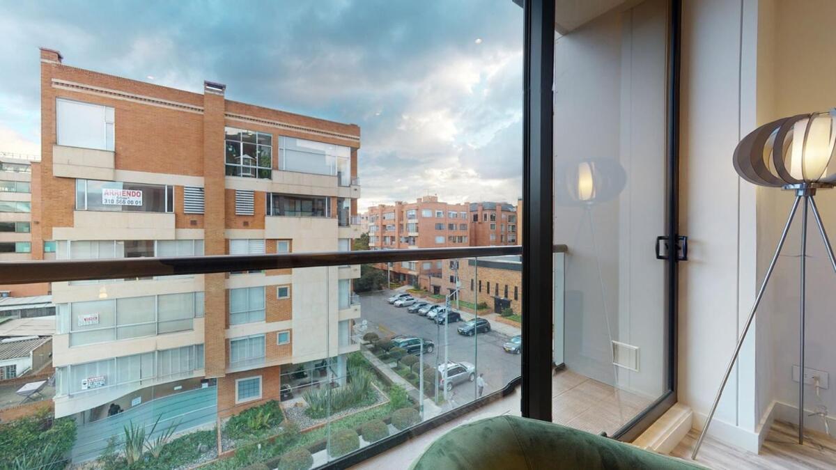 Apartamento Cm Living Nido 106 2hab Bogotá