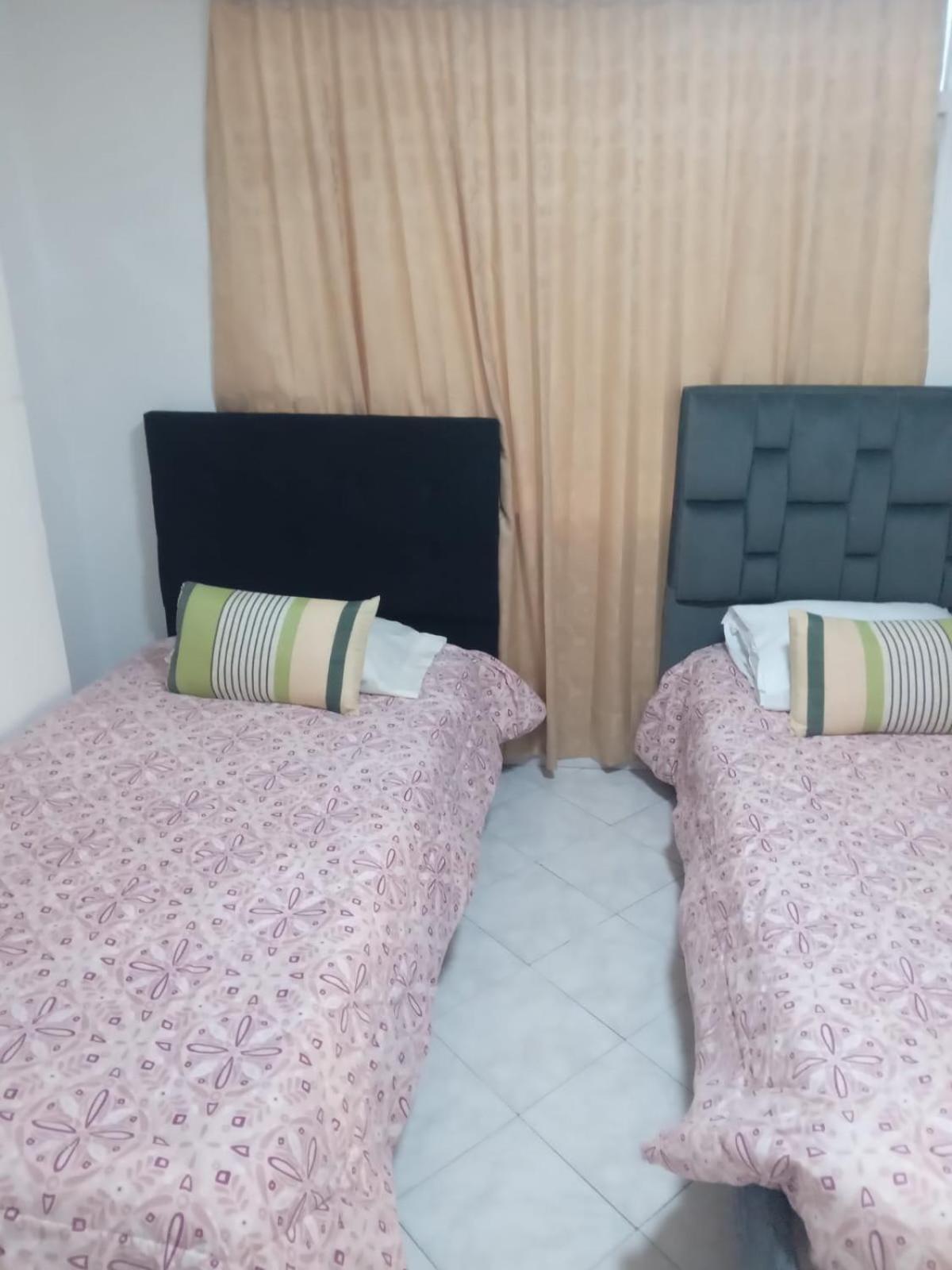 Elizabeth Hotel's International Bed and breakfast *