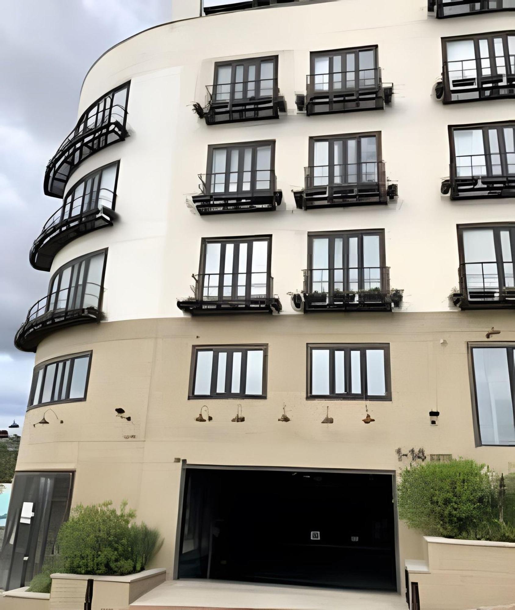 Moderno Estudio En El Centro De Bogotá. *