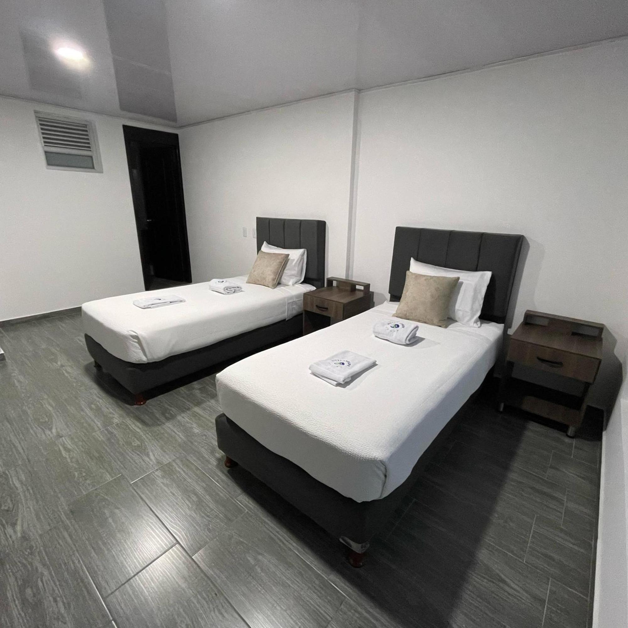 Habitación en casa particular Outlanders House Bog Airport