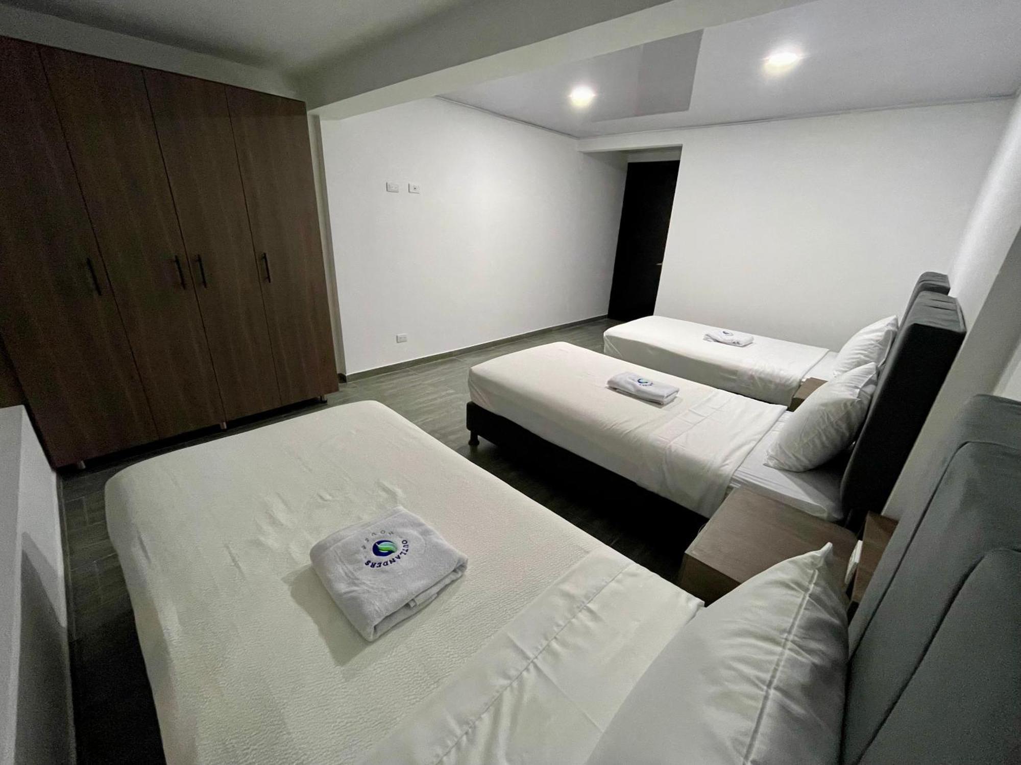 Habitación en casa particular Outlanders House Bog Airport *