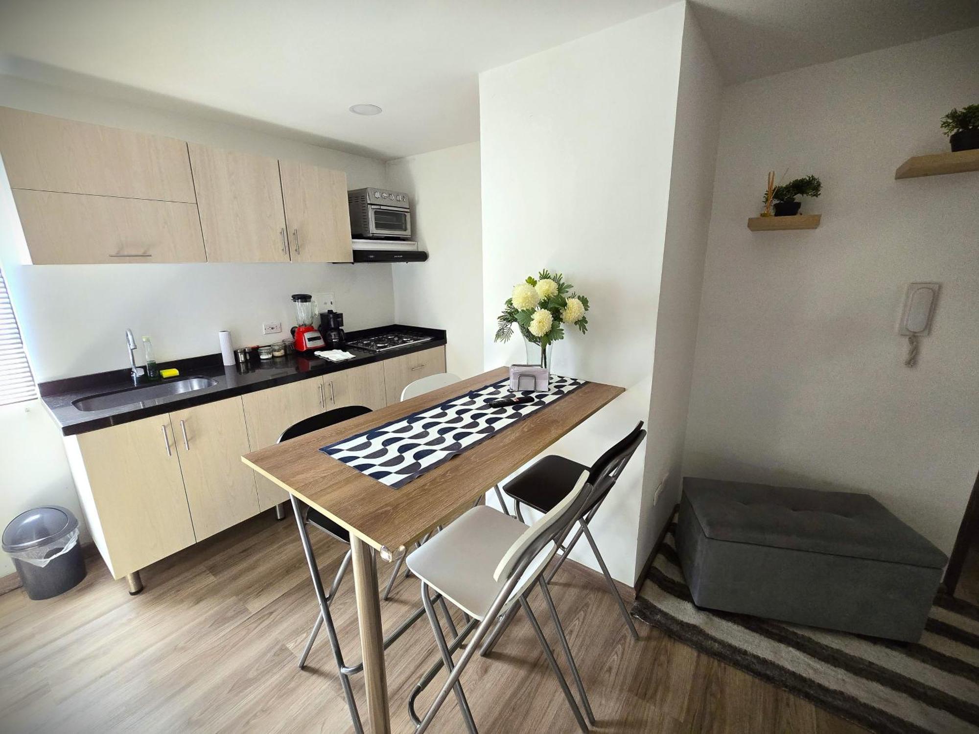 Apartamento Brand-new Accommodating Up To 5 Guests, Located In The Northern Sector Of *
