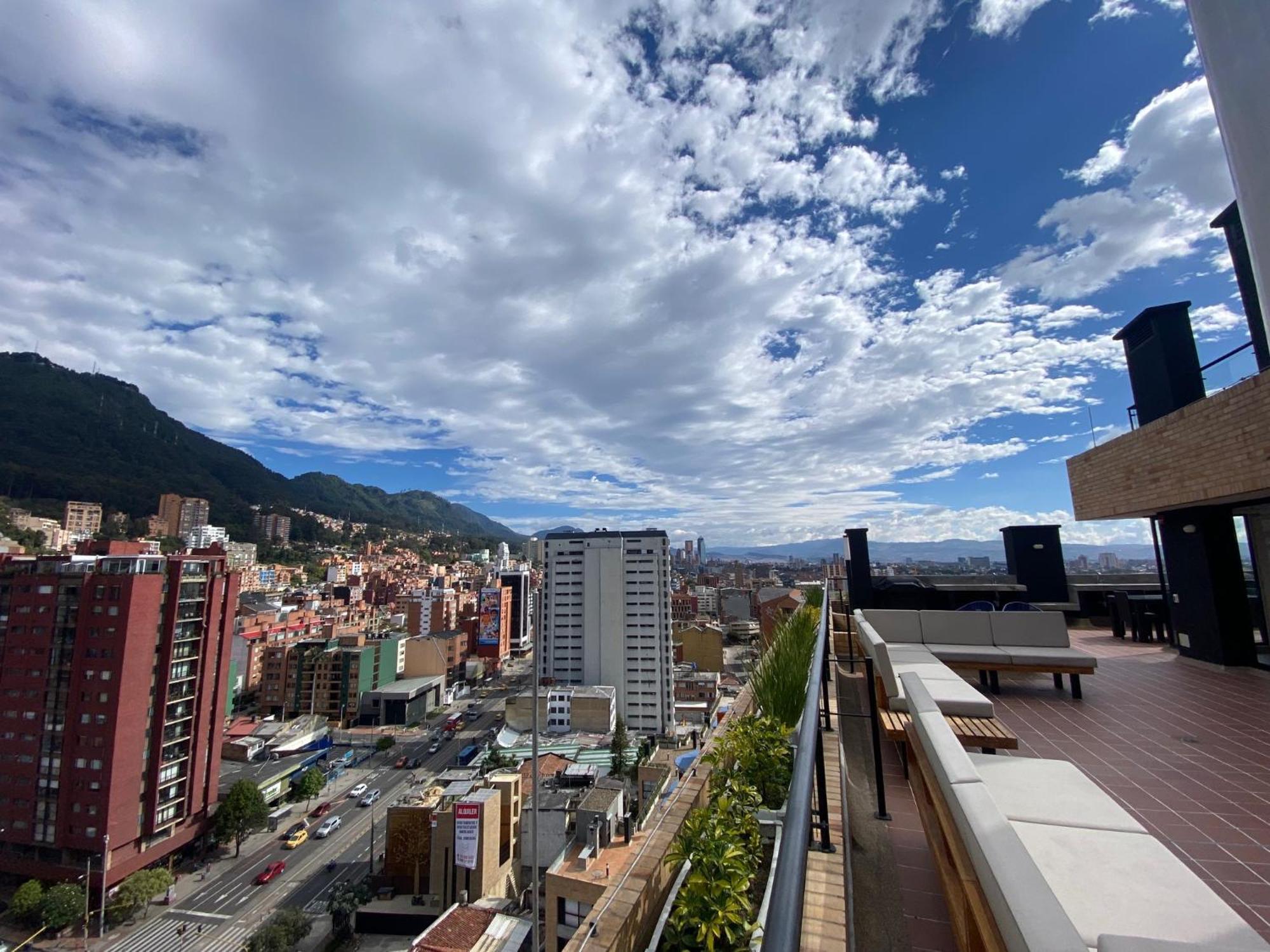 Apartamento Balcon Iluminacion Ventilacion En Chapinero Bogotá