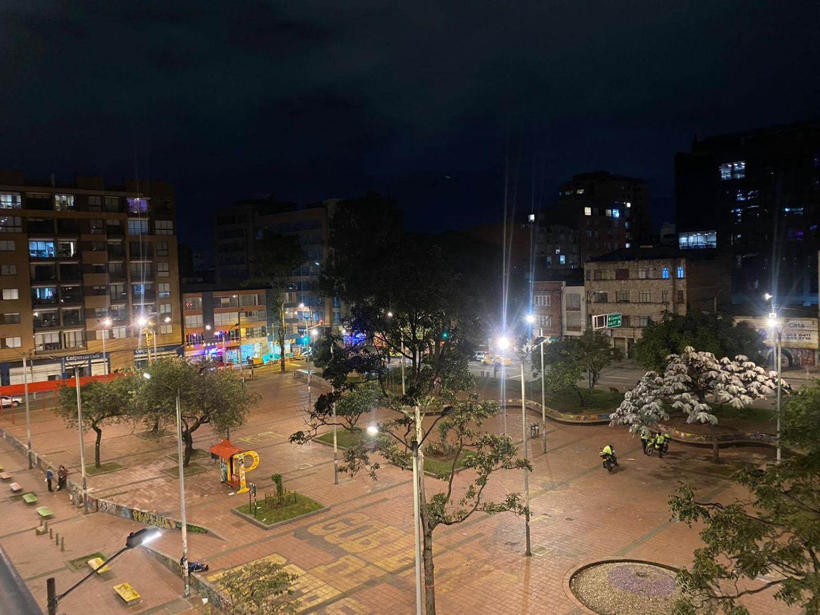 Apartamento Balcon Iluminacion Ventilacion En Chapinero Bogotá