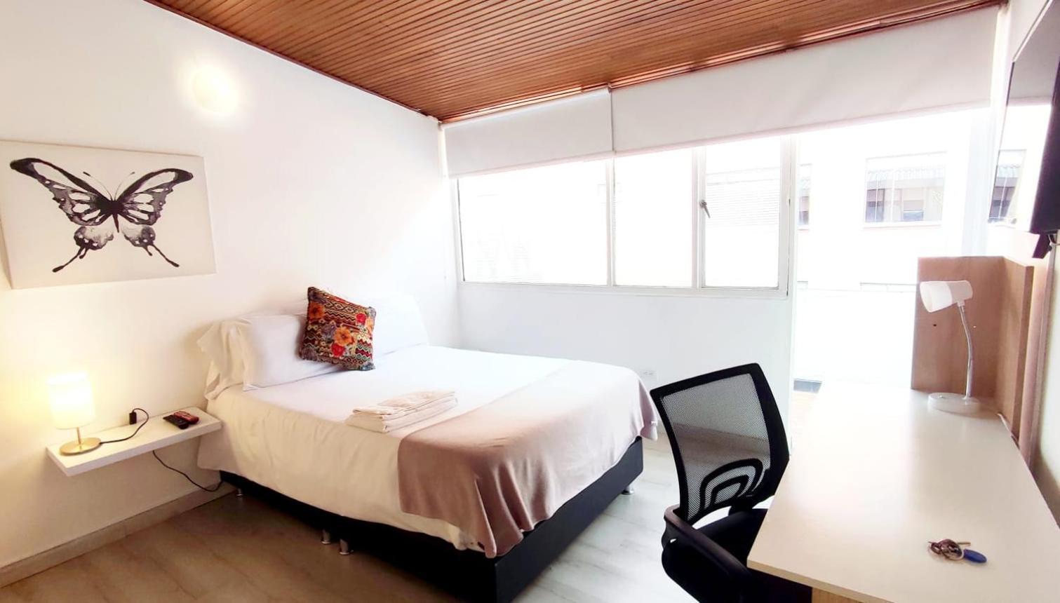 Habitación en casa particular 2 Bano Y Balcon Privado Unicentro Bogotá