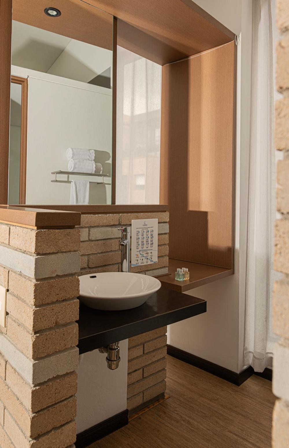 Viaggio Nueve Trez Hotel 4*