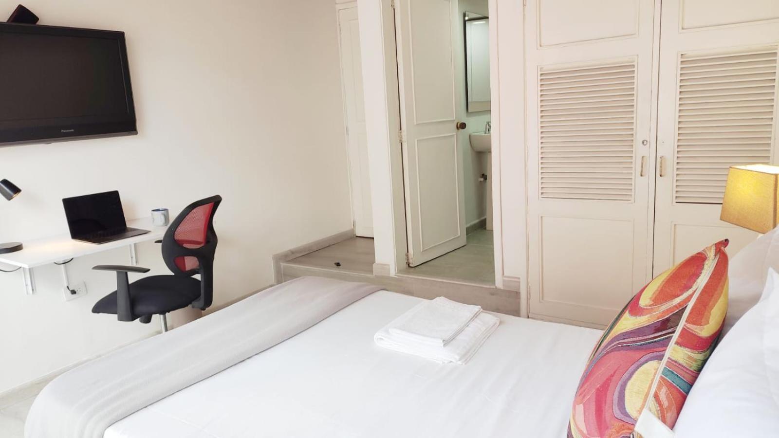 Unicentro Baño Y Balcón Privado Independiente * Bogotá