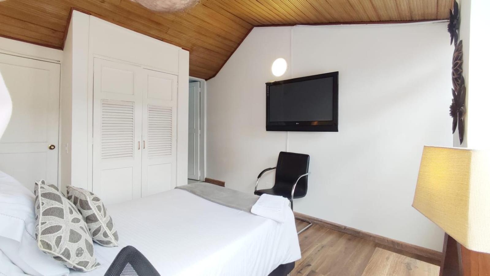 Habitación en casa particular 7 Acogedora Bano Y Balcon Privado Bogotá