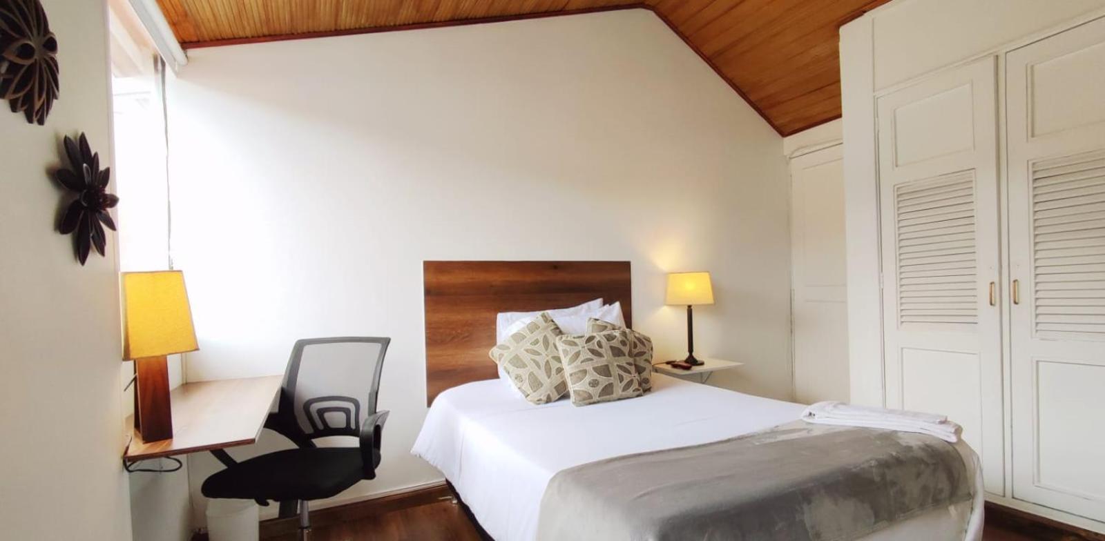 7 Acogedora Bano Y Balcon Privado