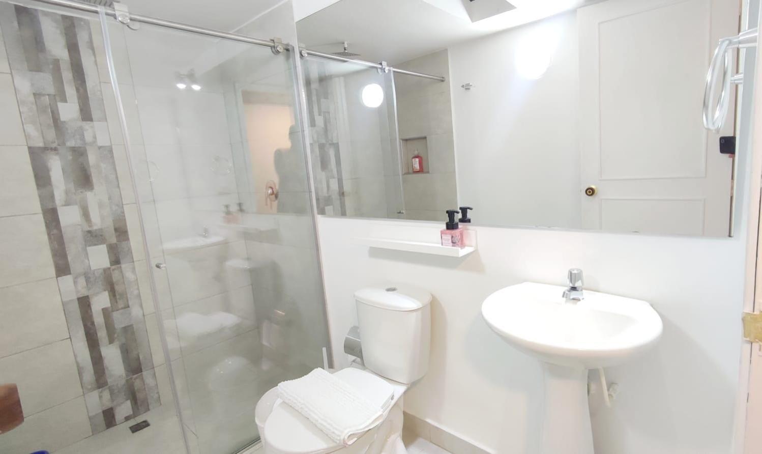 6 Bano Y Balcon Privado * Bogotá