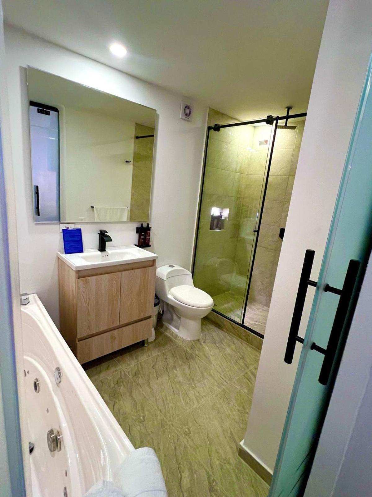 Apartamento Con Jacuzzi Cerca A La Zona T *