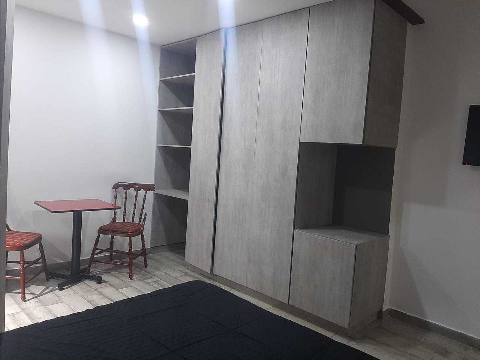 Hotel Cerca Al Aeropuerto , Corferias , Embajada Americana , Teusaquillo