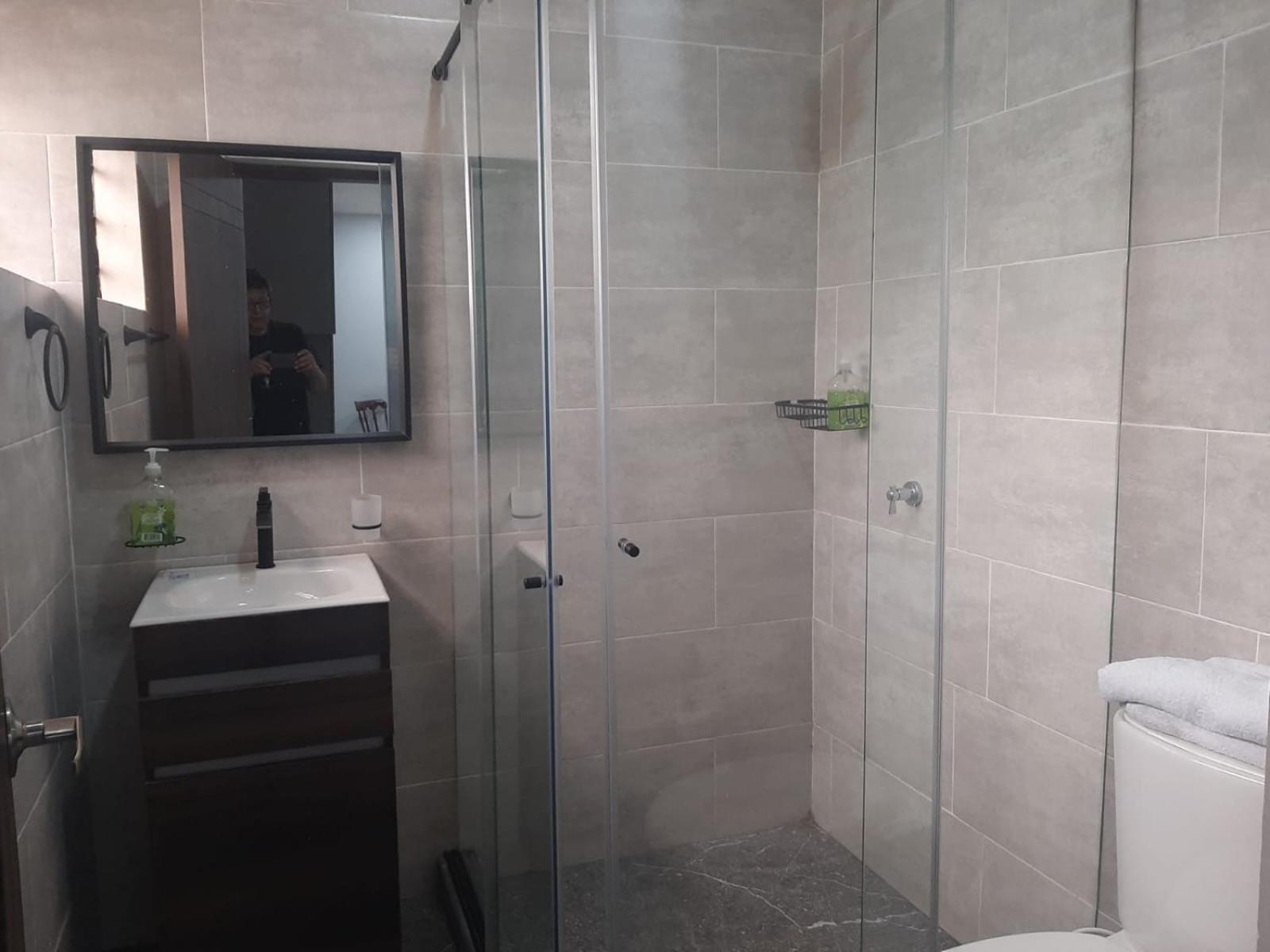 Hotel Cerca Al Aeropuerto , Corferias , Embajada Americana , Teusaquillo 3*