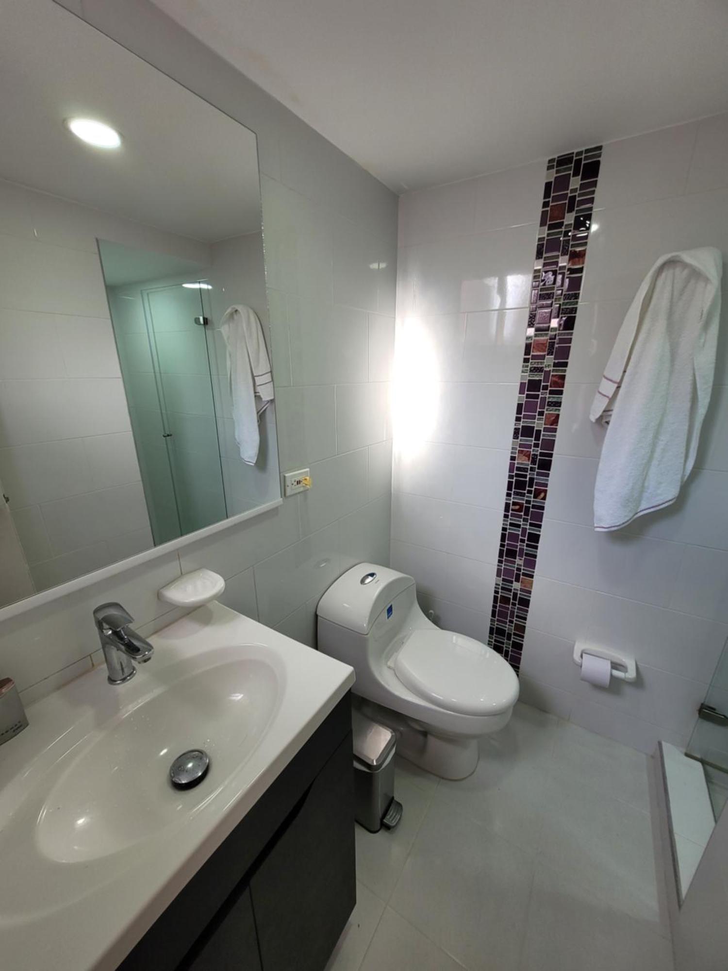 Apartamento Big, Comfortable And Elegant Apt, Ideal For 4 Or 5 People Bogotá