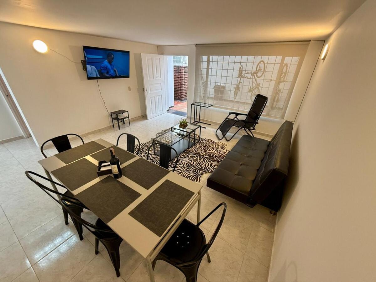 Luxury Urban Escape - Loft With Modern Amenities Apartamento Bogotá