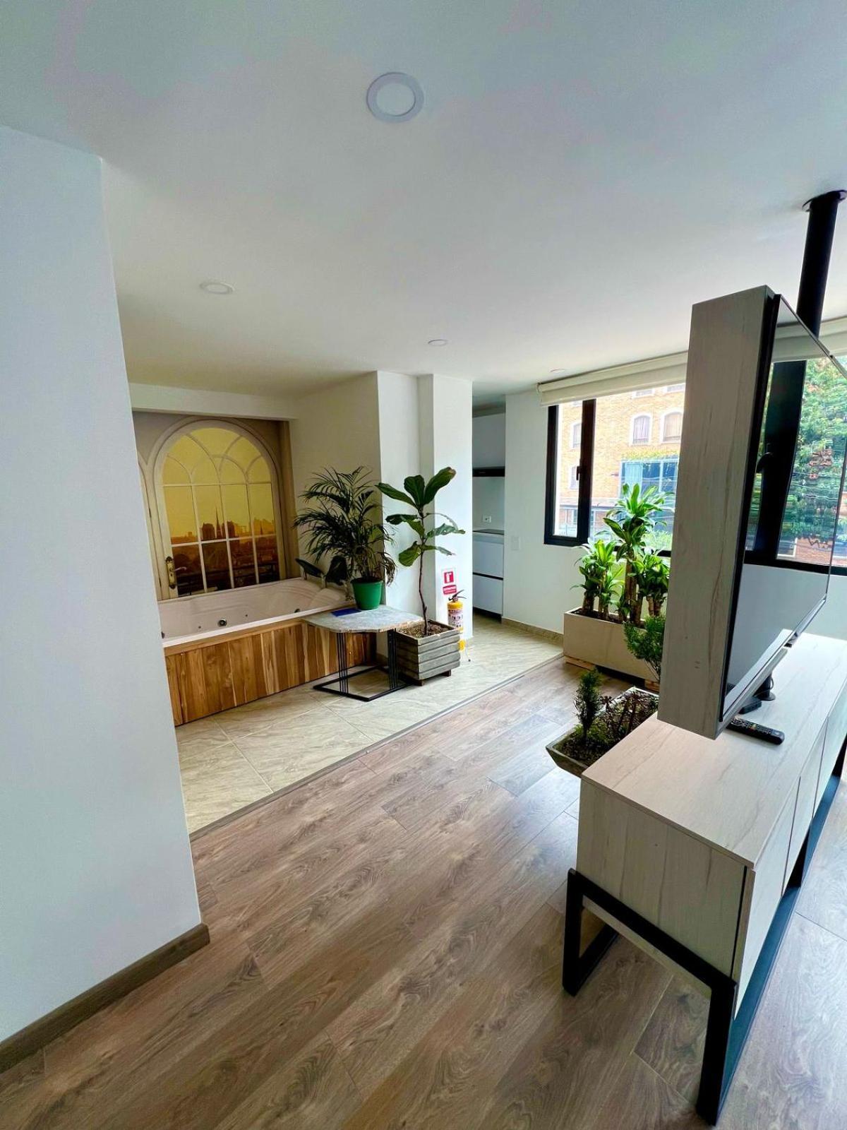 Siute Grande Y Luminosa Con Jacuzzi Zona T Apartamento *