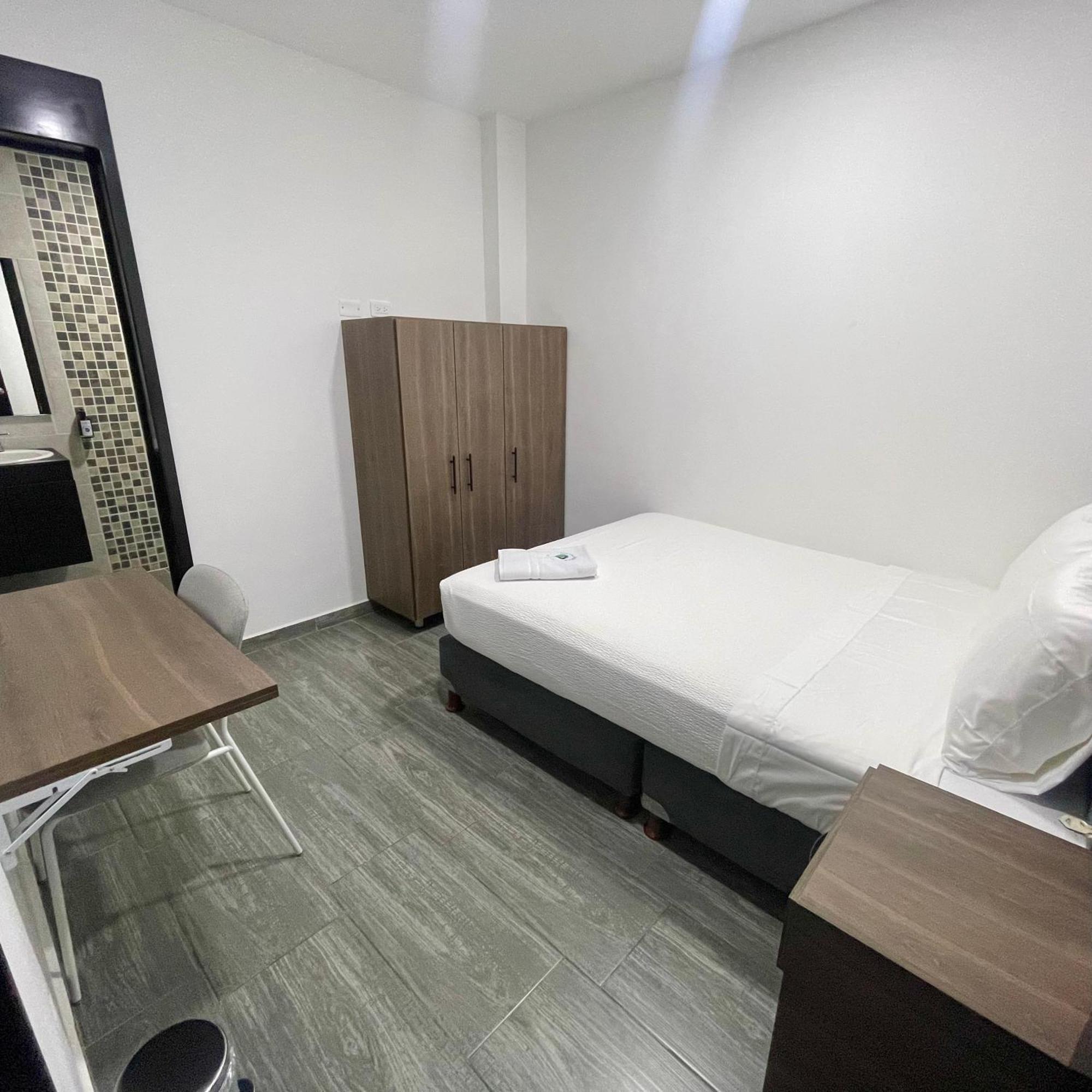 Habitación en casa particular Outlanders House Bog Airport Bogotá