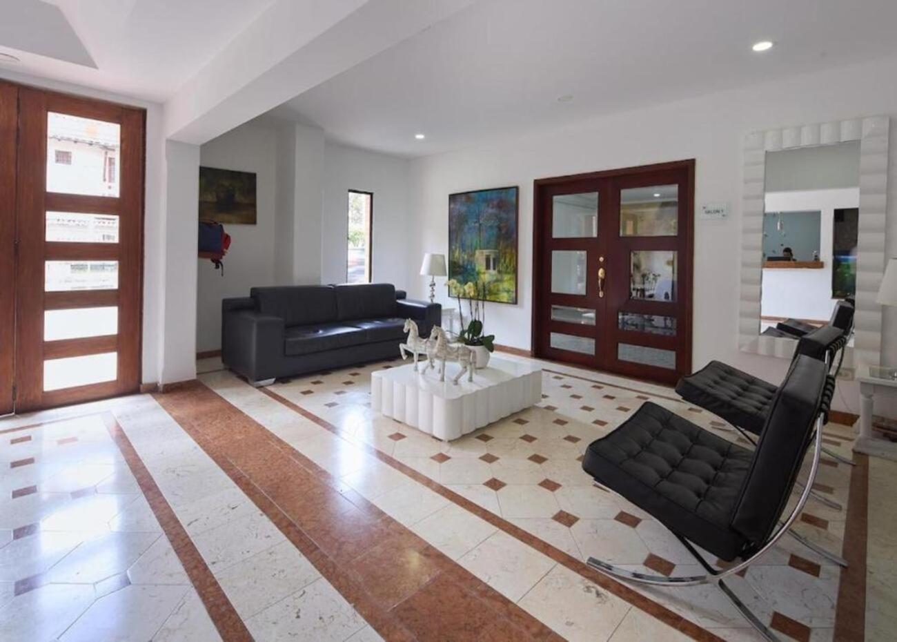 Exclusive In 93 Park Area * Bogotá