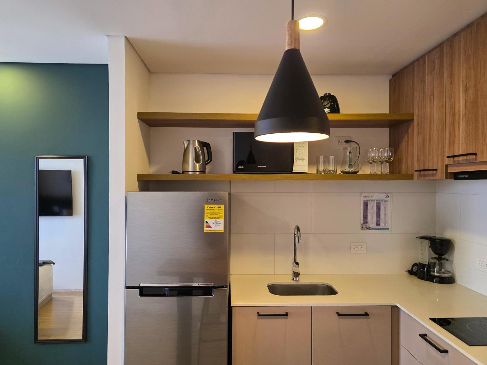 The Hood 102, Modern And Luxury *