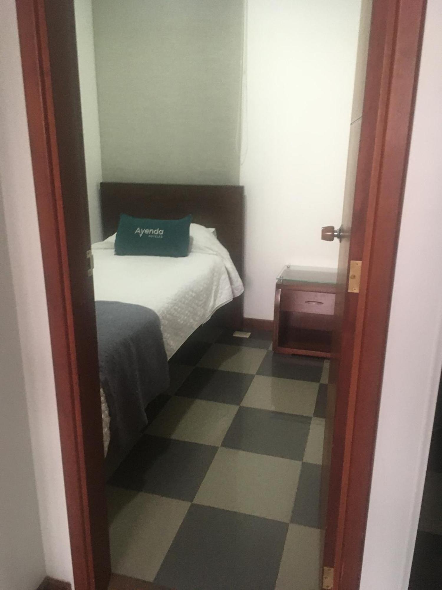 Yvm Kafir 4*