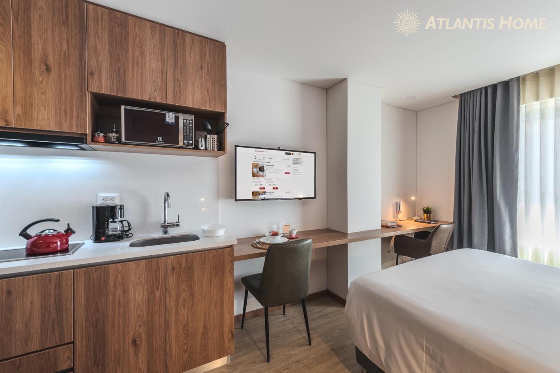 Atlantis Zona T Apartahotel