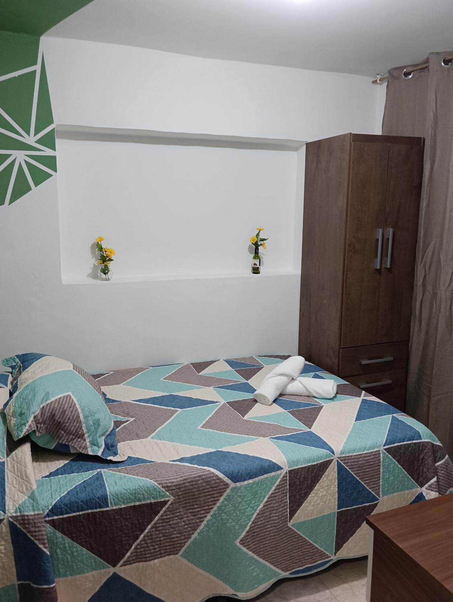 Privada Y Confortable Cerca A Centro Mayor Y Al Centro Historico Habitación en casa particular Bogotá