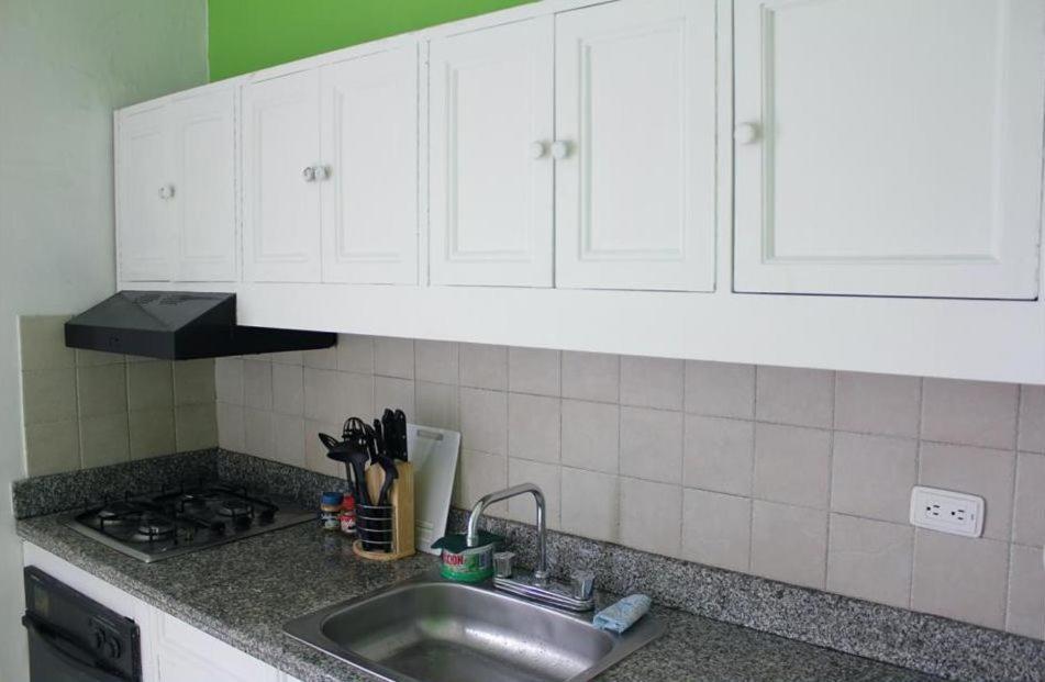 La Playa Fusion Hostal *