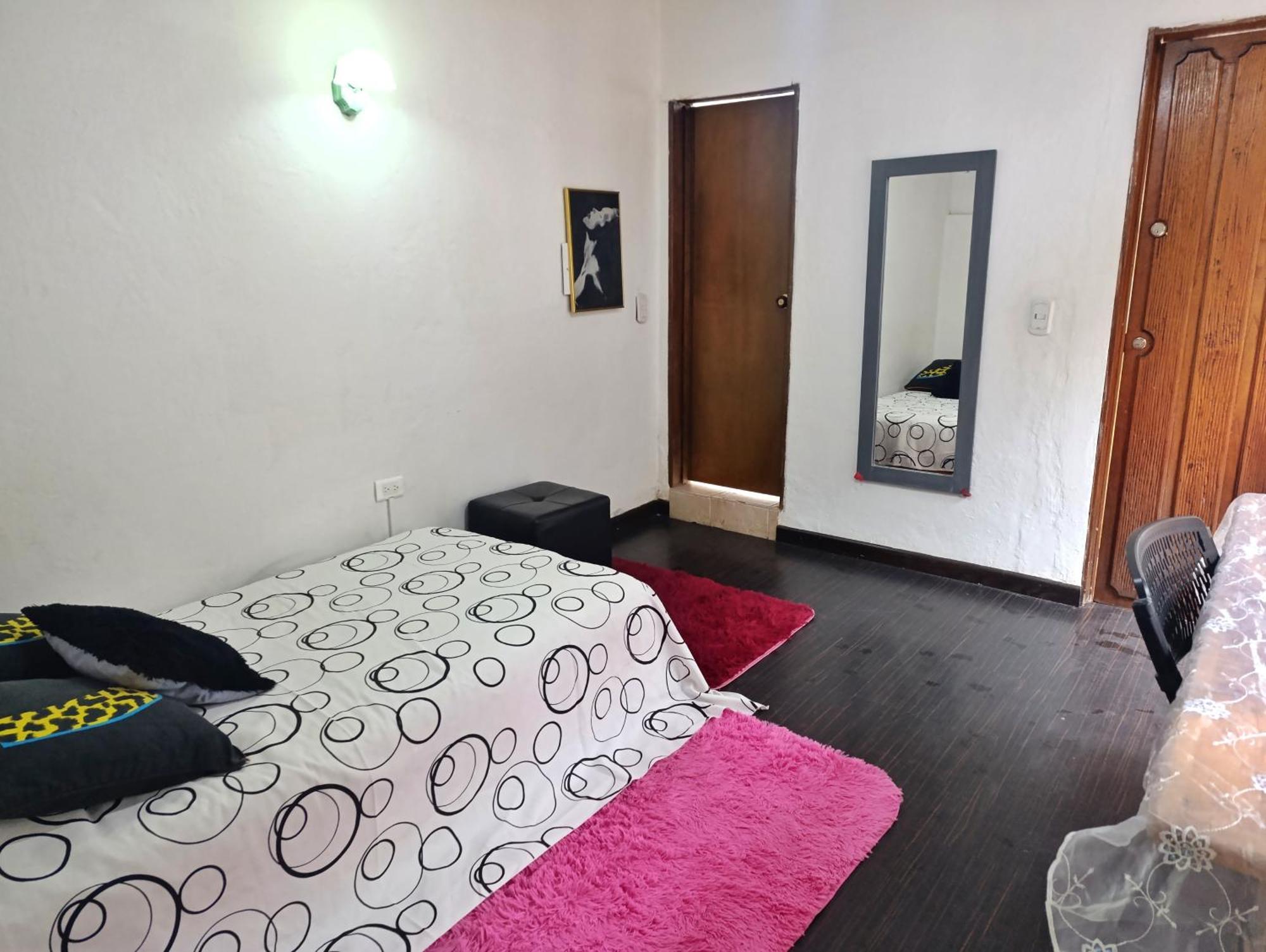 Acogedoras En Hermosa Casa