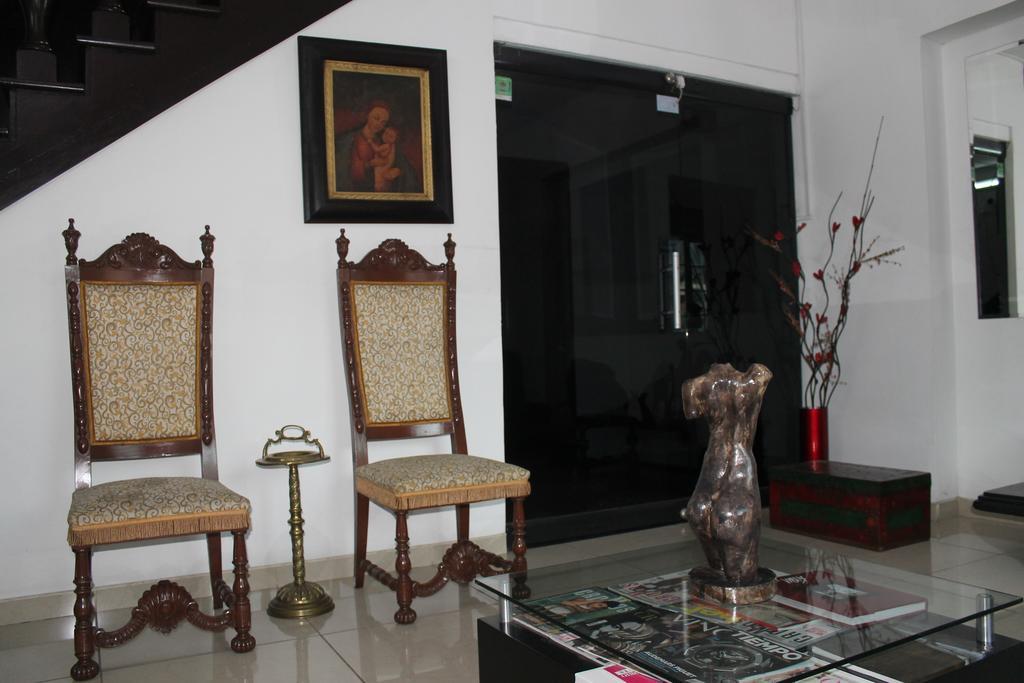 Hostal Casa De Las Flores *