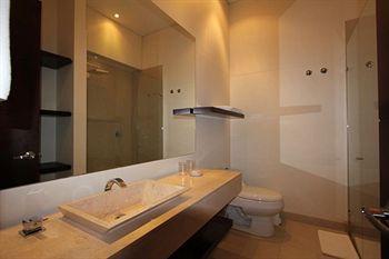 Nico Apartasuites Hotel 4*