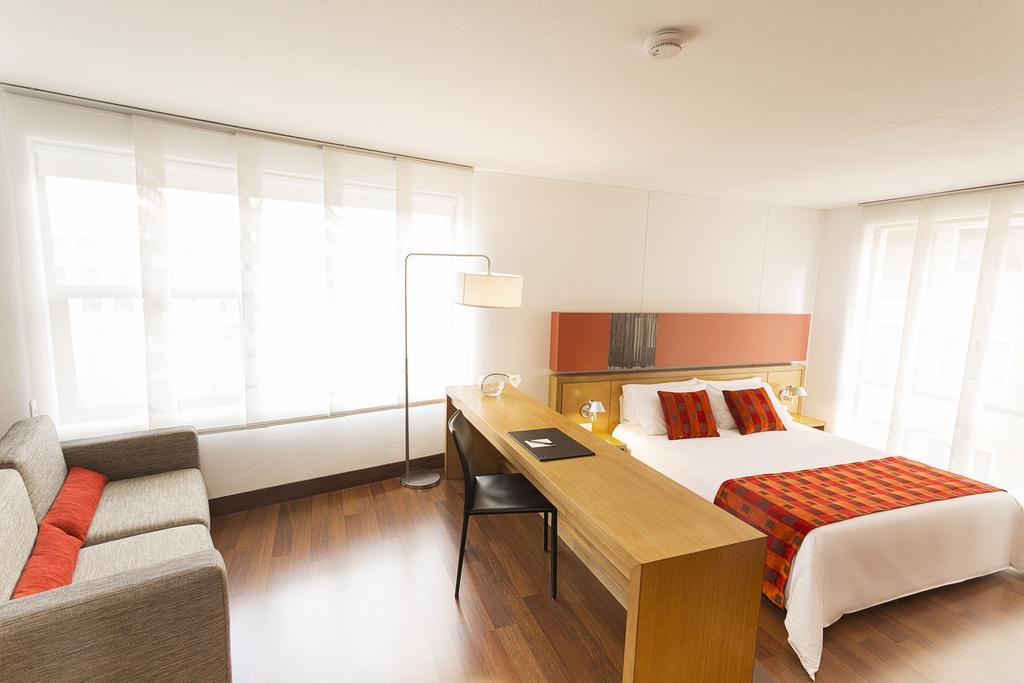 Bh La Quinta