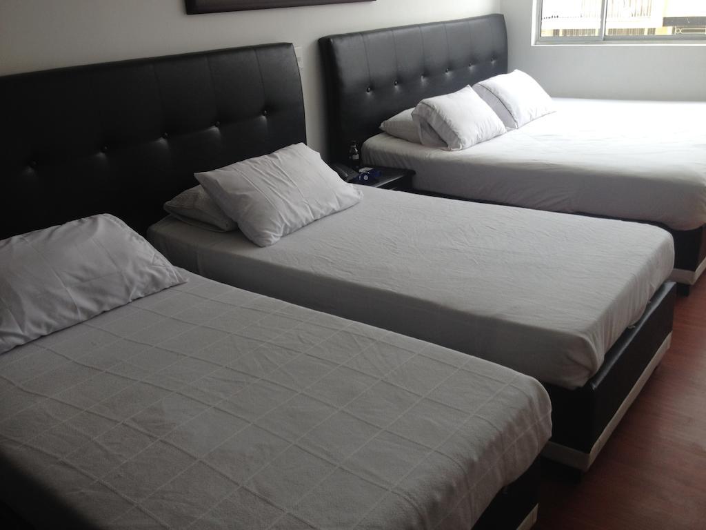 Hotel Feria Nova