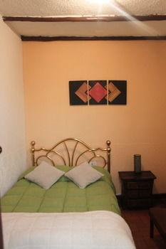 Hostal Iku Backpackers