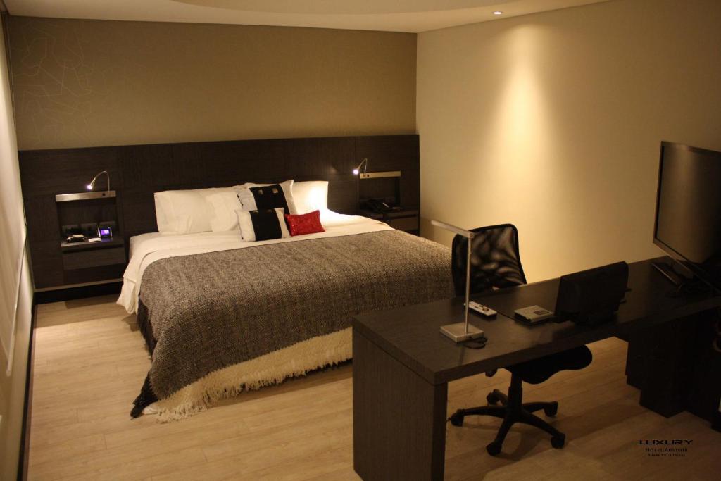 Casa Gaitán Cortés Hotel