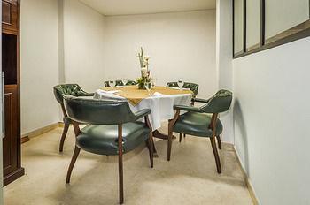 Hotel 51 Plaza 3*