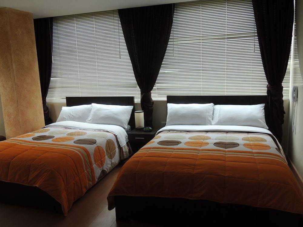 Hotel Titan &