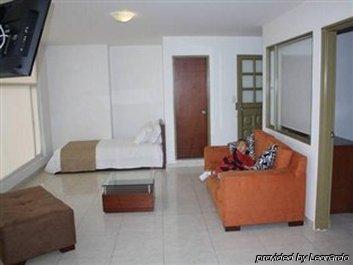 Dorado Gold Airport Hotel 3*