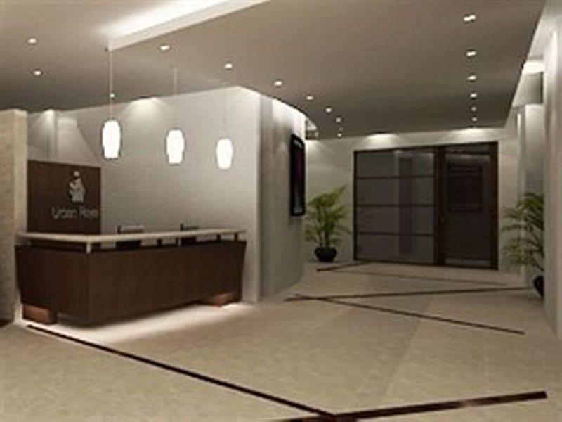Hotel Nh Urban 93 Royal 4*