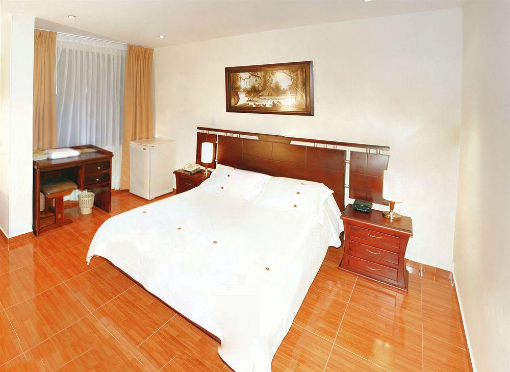 Hotel Charlies Place