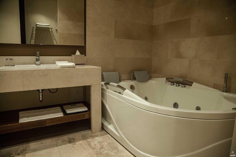 Doubletree By Hilton Parque 93 Bogotá