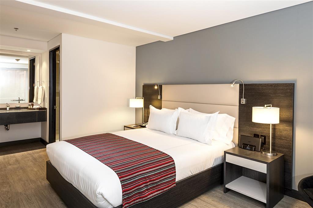 Nh Urban 26 Royal Hotel