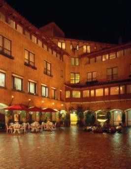 Apartahotel Estelar - La Fontana Bogotá