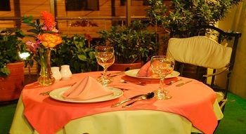 Hotel Maria Isabel