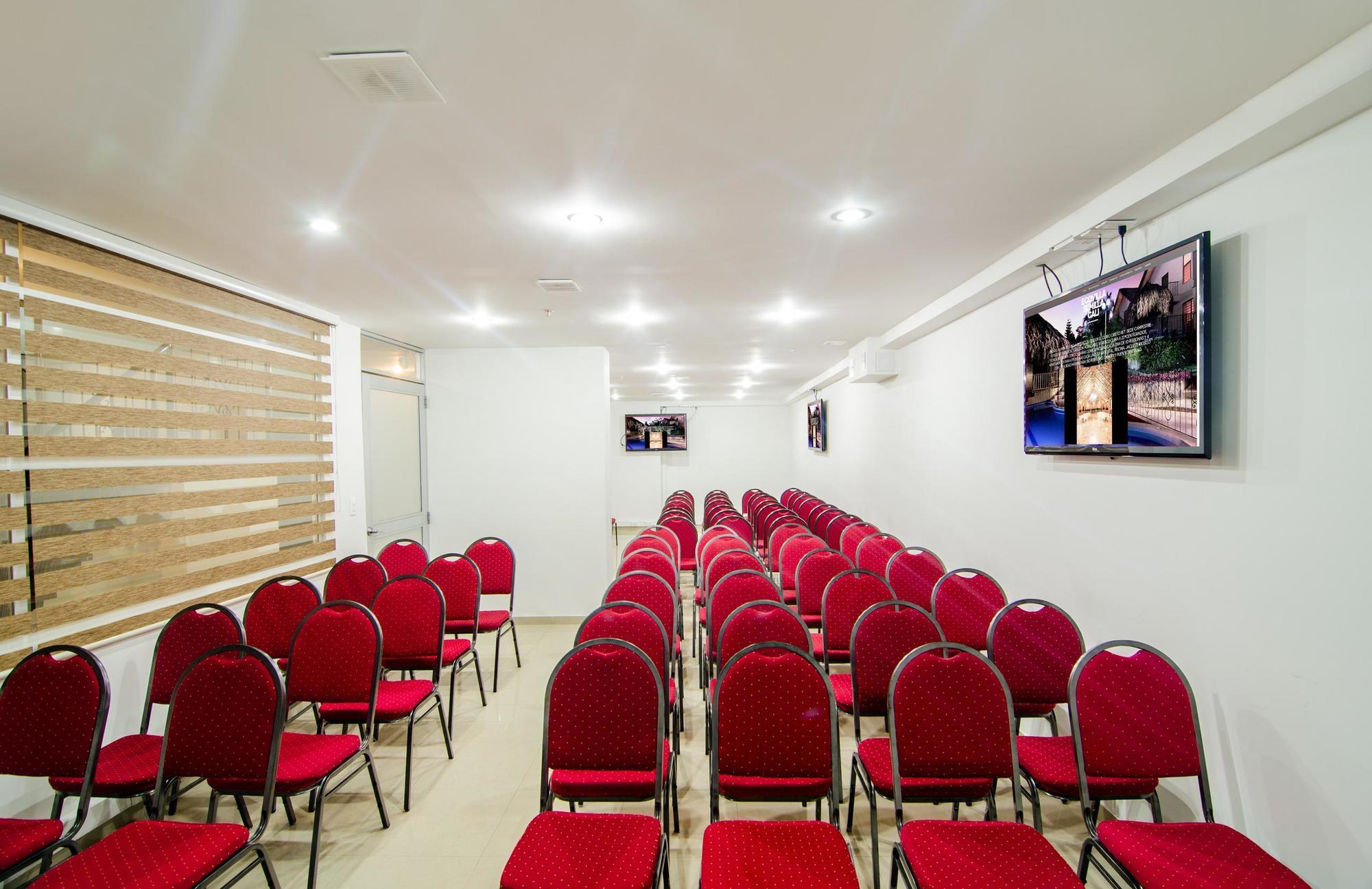 Parque 63 Hotel
